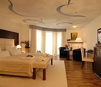 Отель Boutique 3*